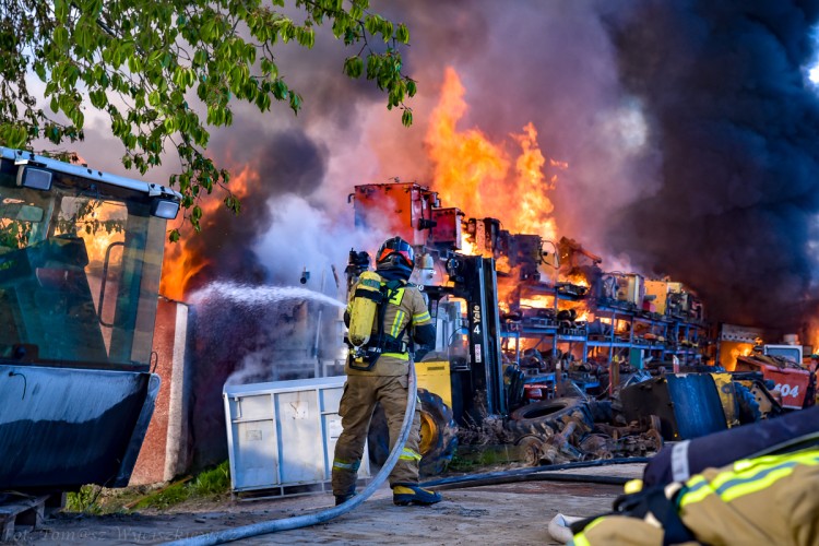 Wielki pożar hali tartaku na Dolnym Śląsku, Zespół Ratownictwa Medycznego w Chojnowie