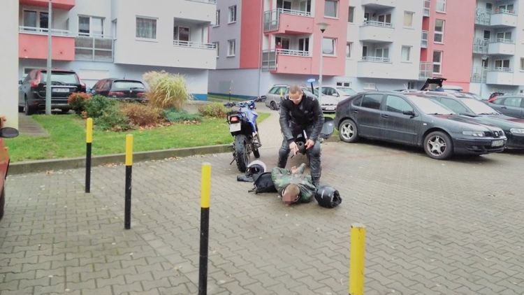 20-letni motocyklista uciekał przed policją. Zatrzymali go dopiero na Popowicach, Magda Pasiewicz