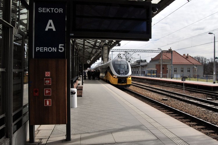 Ruszyły konsultacje dotyczące wrocławskiej kolei miejskiej. Pociągiem dojedziemy na 5 osiedli, Bartosz Senderek