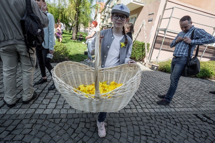 Złożono kwiaty na Placu Bohaterów Getta Warszawskiego, Magda Pasiewicz
