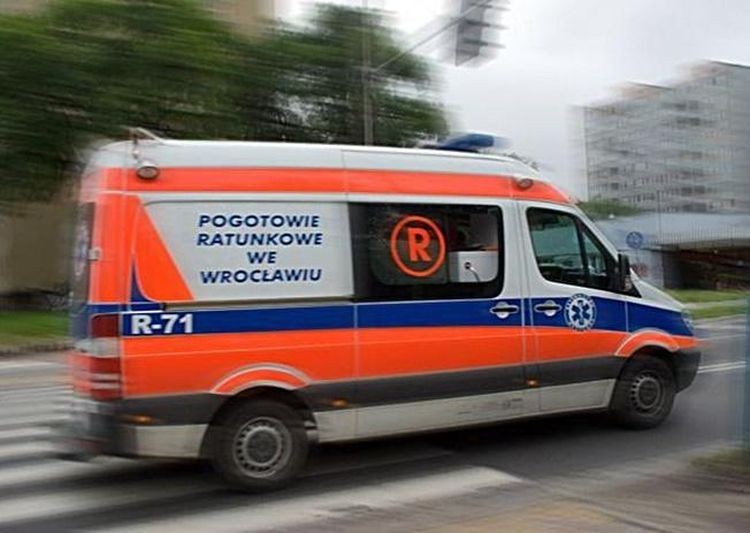 Wypadek z udziałem pieszej i tramwaju. 52-latka trafiła do szpitala, Archiwum