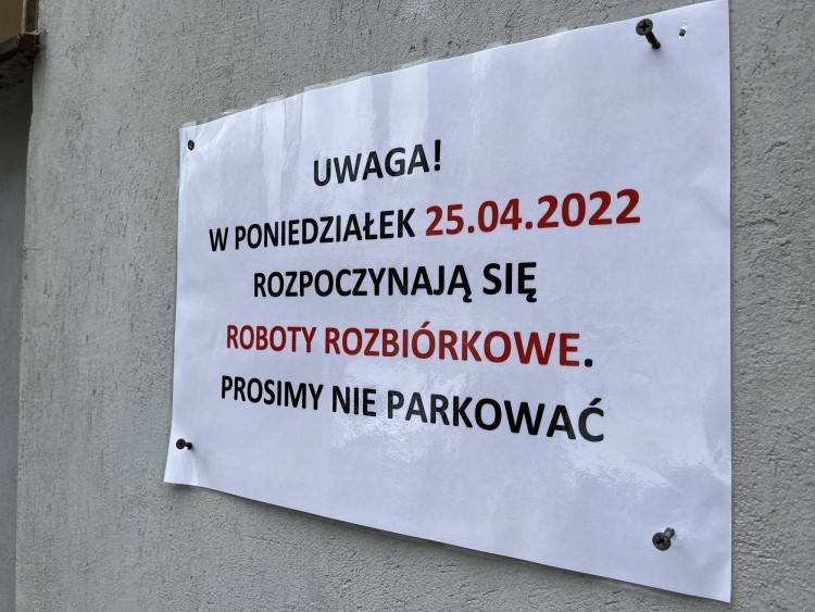 Wrocław: Rusza rozbiórka dawnej siedziby straży miejskiej przy Gwarnej [ZDJĘCIA], Jakub Jurek