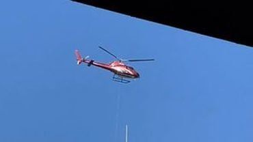 Wrocław: Helikopter lata nad dachami bloków. Mieszkańcy dzwonią na policję