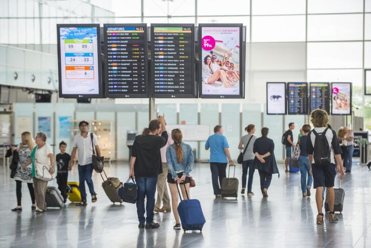 Wrocławskie lotnisko do końca roku obsłuży blisko 2,5 mln pasażerów, mat. prasowe