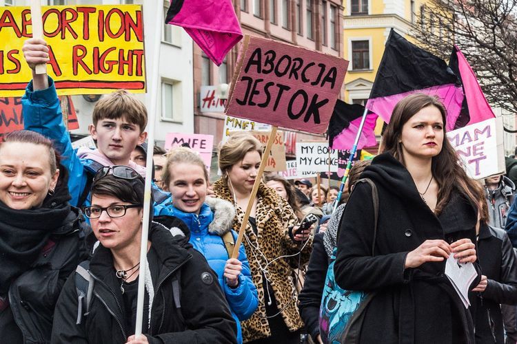 Manifa przeszła ulicami Wrocławia pod hasłem „Aborcja wolna od (o)sądów” [ZDJĘCIA], Magda Pasiewicz