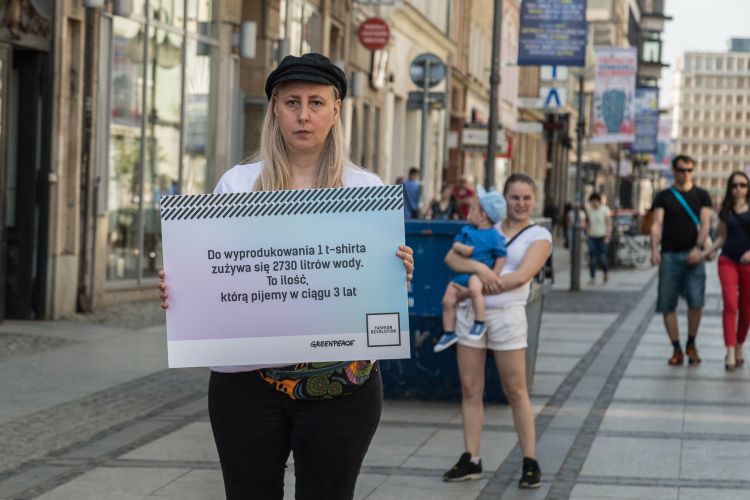 Rewolucyjny pokaz mody Greenpeace w centrum miasta [ZDJĘCIA], Magda Pasiewicz