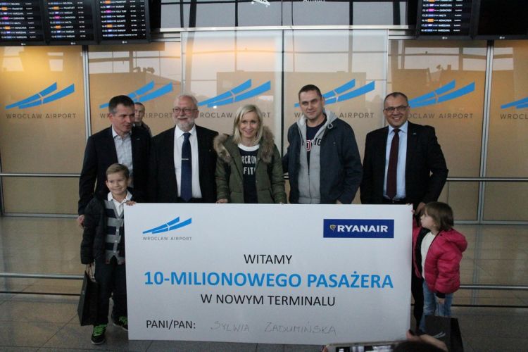 10 milionowy pasażer na wrocławskim lotnisku, Port Lotniczy Wrocław