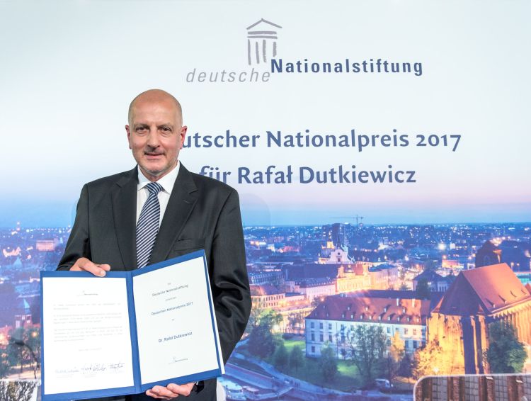 Niemcy przyznali Rafałowi Dutkiewiczowi nagrodę za kształtowanie europejskiego charakteru miasta, mat. UMW