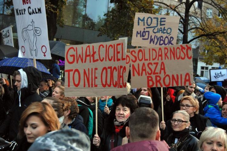 Wrocław: dziś protest przeciwko gwałtom, Bartosz Senderek