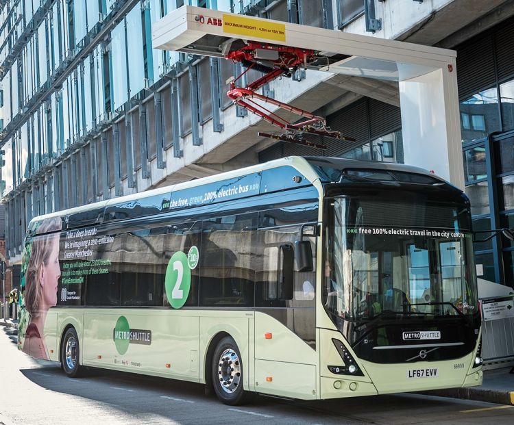 W pełni elektryczny autobus z wrocławskiej fabryki kursuje już po ulicach Manchesteru, mat. prasowe