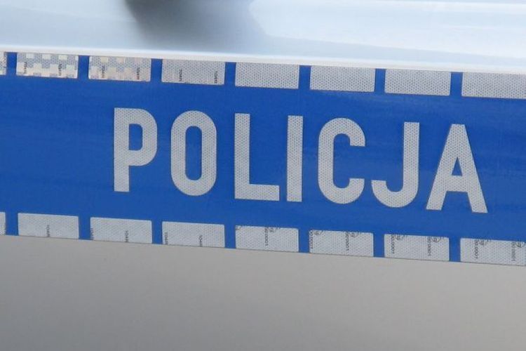 Policja rozbiła grupę przestępczą podejrzaną o wyłudzenie ponad 3 milionów złotych, 0