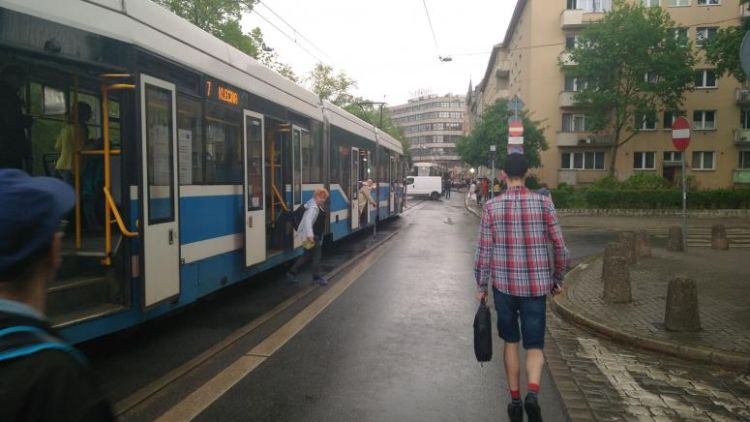 Zepsuty tramwaj blokował przejazd między Renomą i Arkadami, archiwum