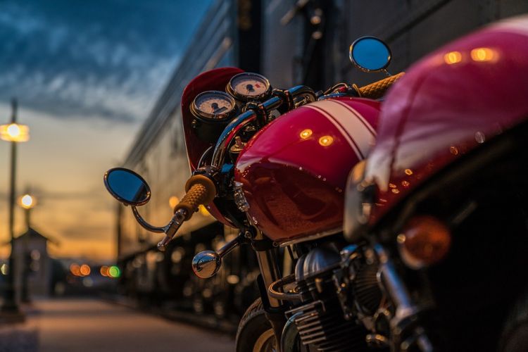 34-letni motocyklista przewrócił się na obwodnicy Leśnicy. To dopiero początek jego kłopotów, pixabay.com