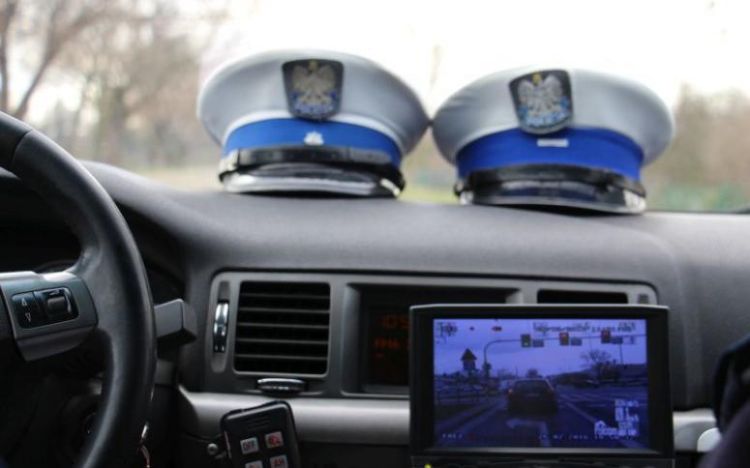 Policja podsumowuje okres Bożego Narodzenia na drogach regionu. Patroli więcej, wypadków mniej, KMP Wrocław