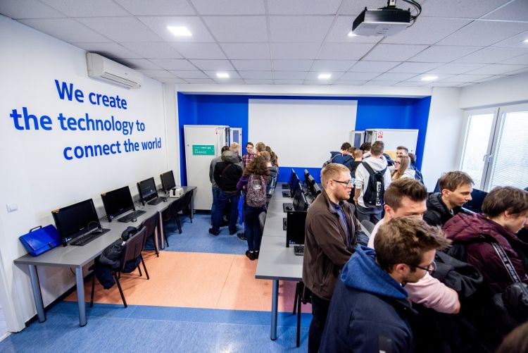 Nokia i WSB we Wrocławiu otworzyły akademickie laboratorium LTE [ZDJĘCIA], mat. pras.