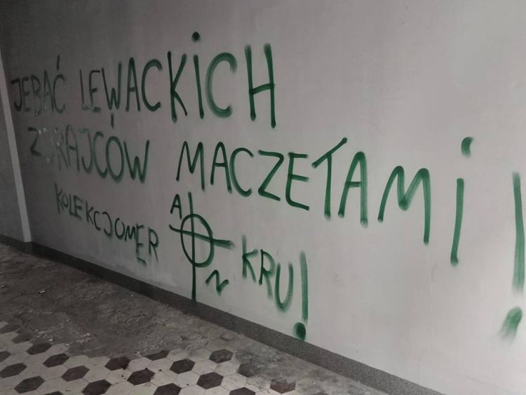 Kolejny nienawistny napis pojawił na wrocławskim Nadodrzu, Piecownia