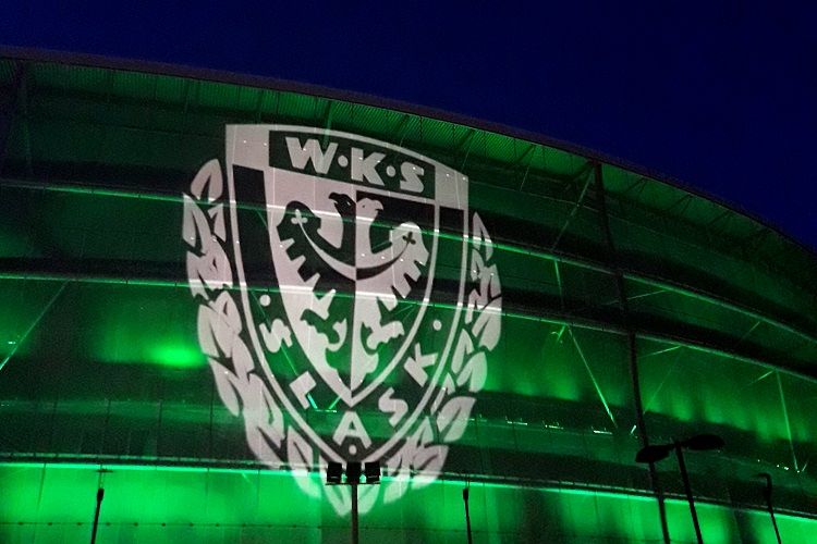 Herb Śląska, reklamy i wyznania miłości. Nowe życie membrany Stadionu Wrocław, Stadion Wrocław