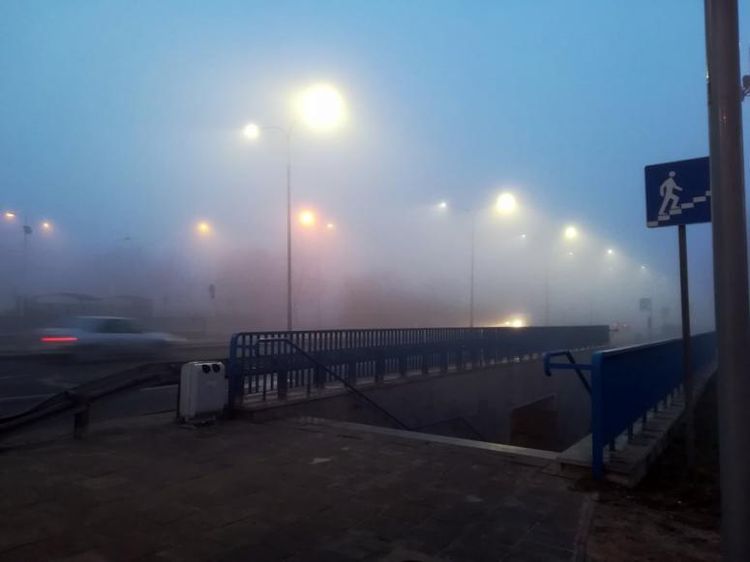Ostrzeżenie dla Wrocławia. Gęsta mgła nad miastem, prochu