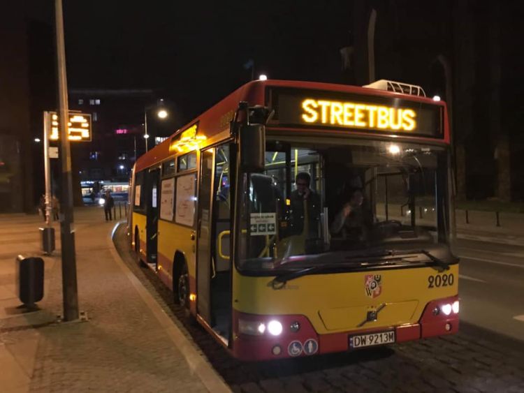 MPK Wrocław: Streetbus sukcesem. Podsumowanie 45 dni autobusu dla bezdomnych, mat. pras.