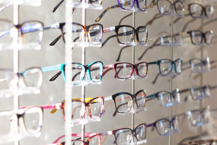 Jakie okulary polecają eksperci lub lekarze na wiosnę?, 0