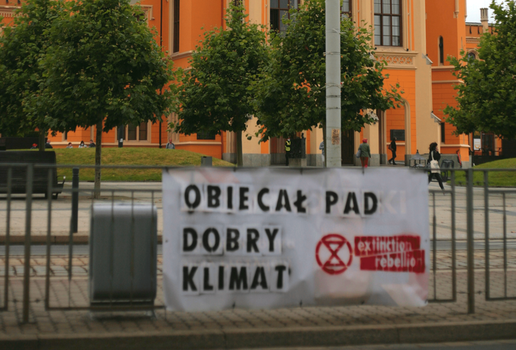Aktywiści klimatyczni piszą do Andrzeja Dudy. „Nie pozwolimy Ci zapomnieć o Twoich obietnicach” [ZDJĘCIA], Materiały prasowe