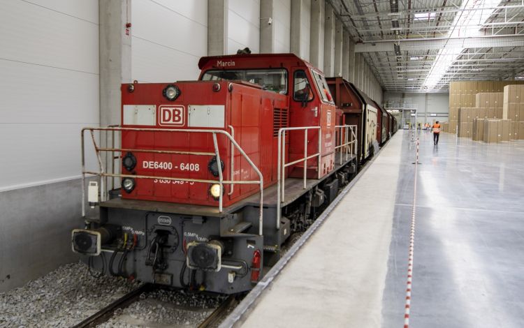 Nowa, nietypowa linia kolejowa. Pociągi transportują lodówki i piekarniki [ZDJĘCIA], mat. pras.