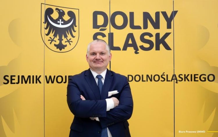 Zmiana w Zarządzie Województwa Dolnośląskiego. Jeden z członków odwołany, UMDW