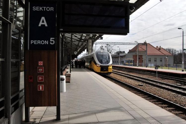 Bilety MPK nie będą honorowane w pociągach. Wrocław wycofuje się ze współpracy, Bartosz Senderek