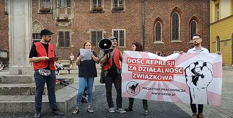Nauczyciele chcą odwołania dyrektorki wrocławskiej szkoły. Protest na Rynku, mat. prasowe organizatora