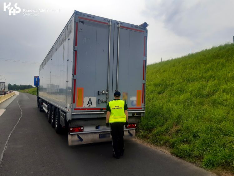 Kolejny transport odpadów do Polski przechwycony, Krajowa Administracja Skarbowa