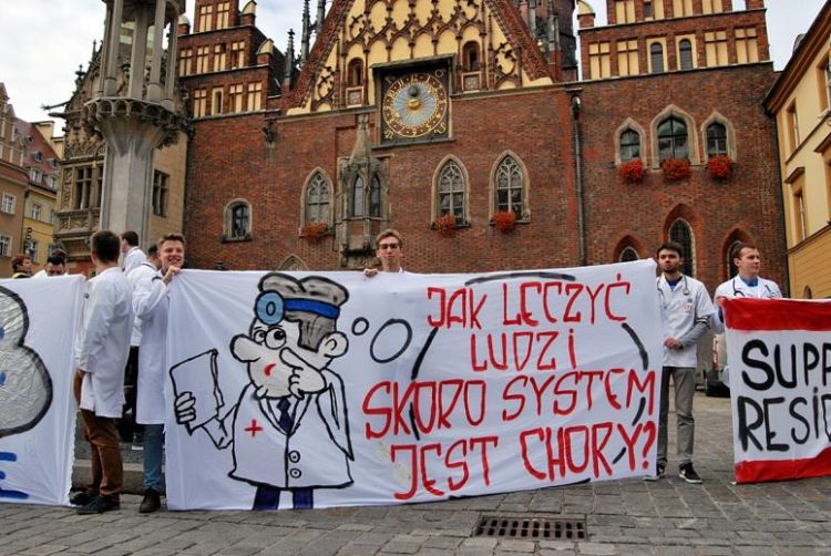 We Wrocławiu powstanie „filia” Białego Miasteczka. Medycy zastrajkują w sobotę, archiwum