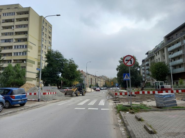 Budują nowe rondo we Wrocławiu. Od niedzieli więcej utrudnień dla kierowców [ZDJĘCIA], mat. ZDiUM