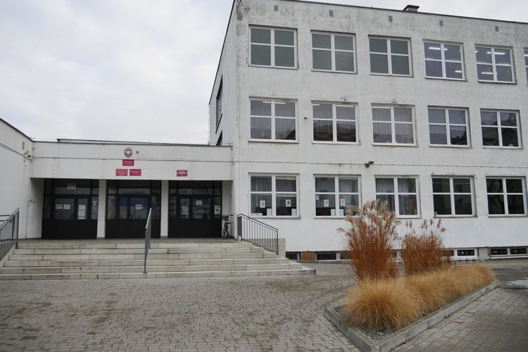 Wrocław: Okradli dzieci z porażeniem mózgowym. Złodzieje splądrowali ich szkołę, wynieśli nawet klocki Lego, Jakub Jurek
