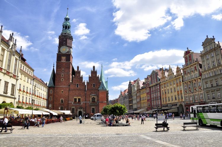 Wrocław uchwalił budżet na 2022 rok. Wyda ponad miliard złotych, przemokrzak