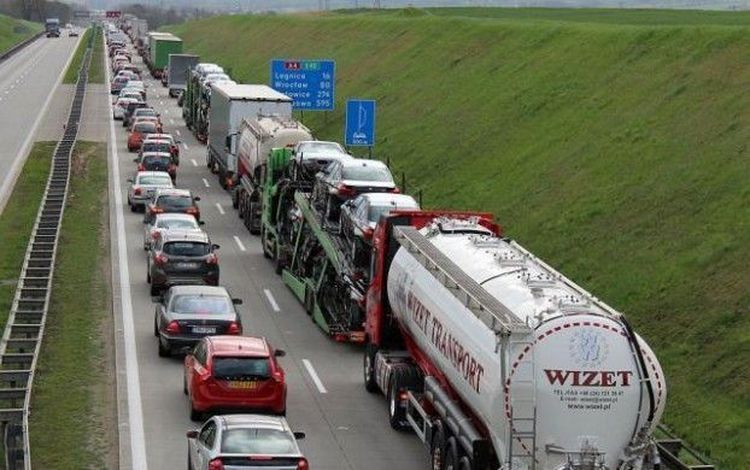 Uwaga! Duży korek na autostradzie A4 pod Wrocławiem, Archiwum