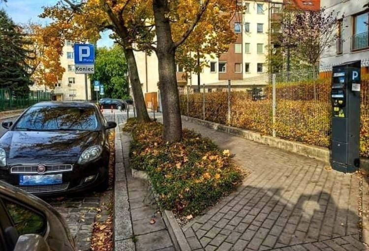 Urzędnicy chcą rozszerzyć strefę płatnego parkowania we Wrocławiu, TuWroclaw
