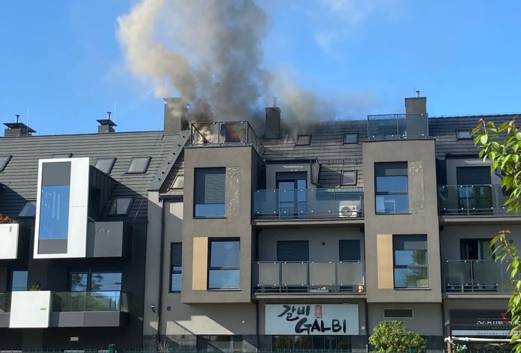 Wrocław: Pożar mieszkania na Ołtaszynie. Jedna osoba poszkodowana, Mateusz Szarkowicz