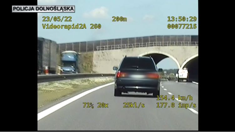 Z promilami i za szybko. 39-letni kierowca BMW przyłapany przez policję [WIDEO], KMP Wrocław