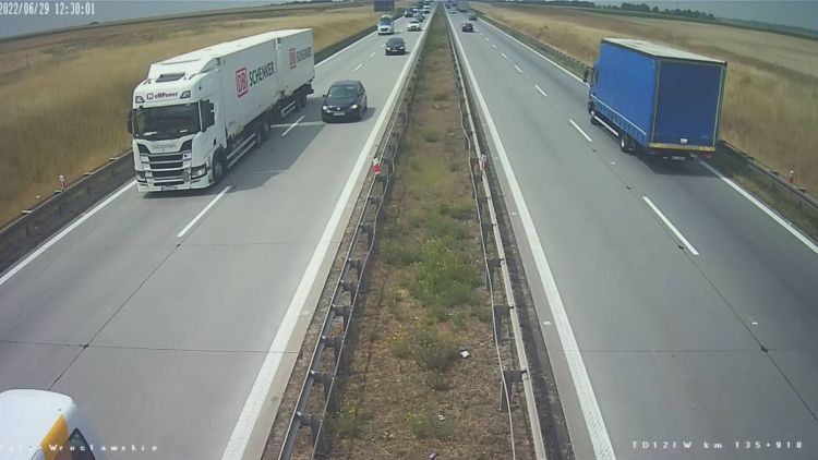 Wrocław: Wypadek na autostradzie A4. Utrudnienia na węźle Kąty Wrocławskie, traxelektronik