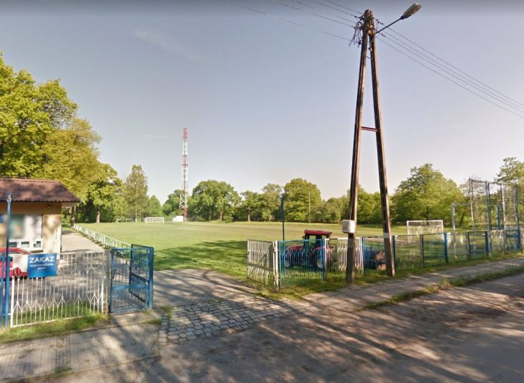 Wrocław: Sieć Play chce postawić nową stację. Mieszkańcy boją się promieniowania, Google Maps