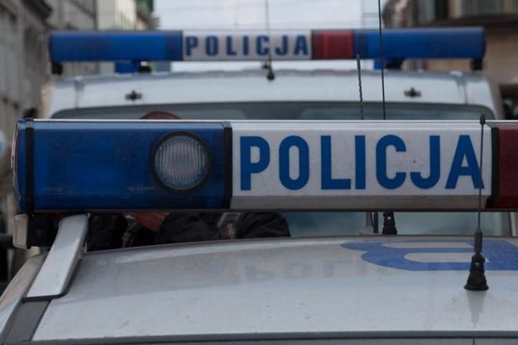 Wrocław: Trzech mężczyzn schowało narkotyki w lodówce, pod wersalką i fotelem. Nie udało się, 