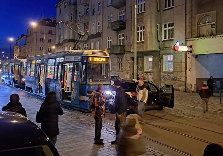 Wypadek tramwaju w centrum Wrocławia. Są utrudnienia, Konrad Maksymowicz