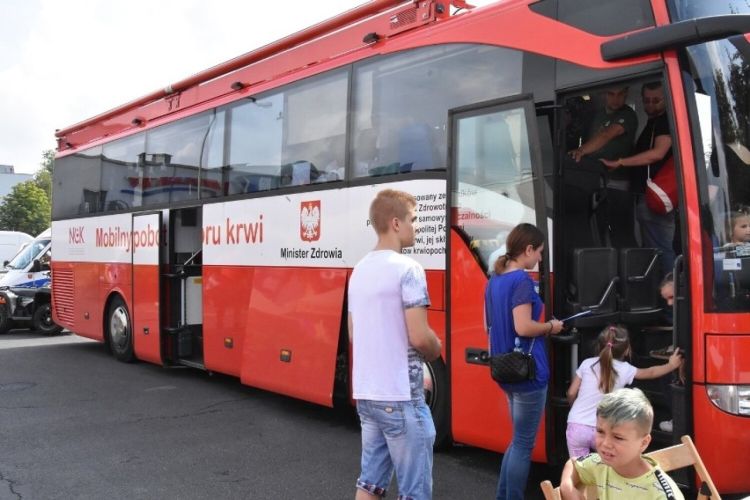 Oddaj krew, uratuj życie. Mobilny autokar stanie wkrótce we Wrocławiu, Klaudia Kłodnicka