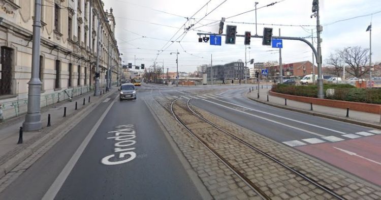 Wrocław: Remont przy ul. Grodzkiej. Szykują się objazdy dla pasażerów MPK, Google Maps
