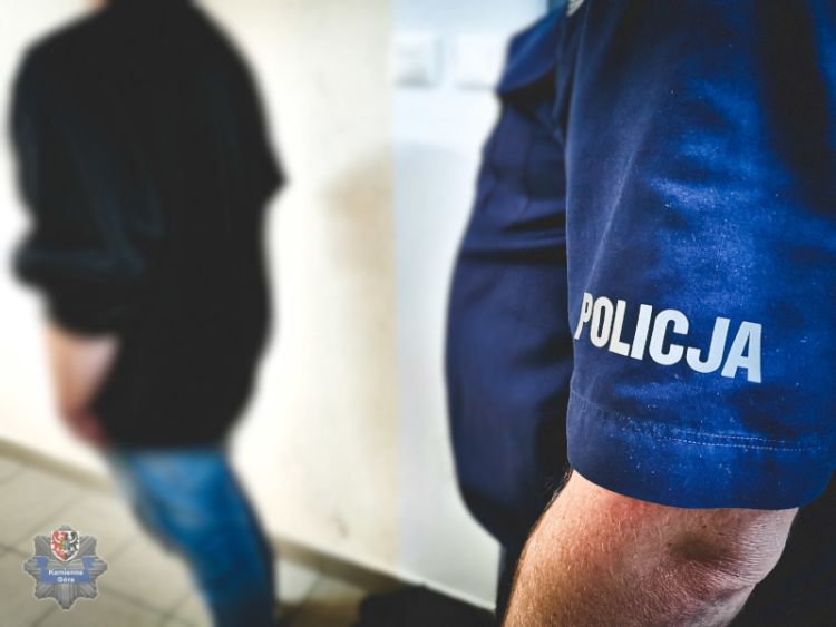 Mężczyzna ukradł pieniądze dziecku. Policjanci zatrzymali go w pościgu, KWP Wrocław