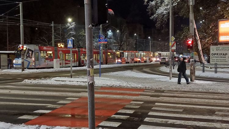 Wrocław: Poranny armagedon w MPK. Awaria zwrotnicy i kolizja autobusów, Korespondenci MPK