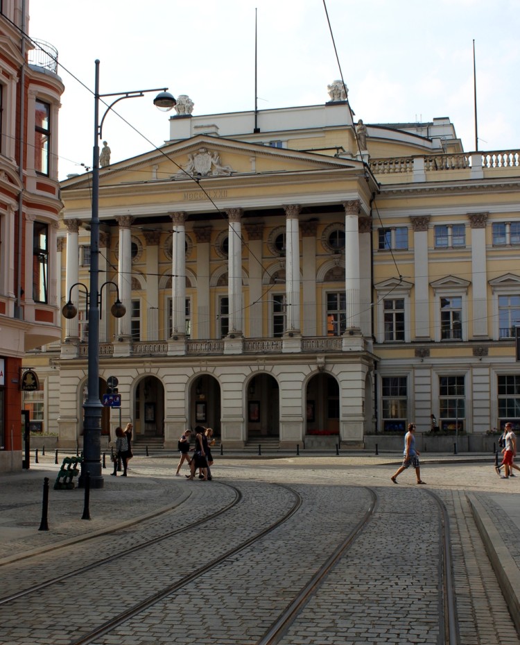 Wrocław dawniej i dziś: plac Teatralny, Bartosz Senderek