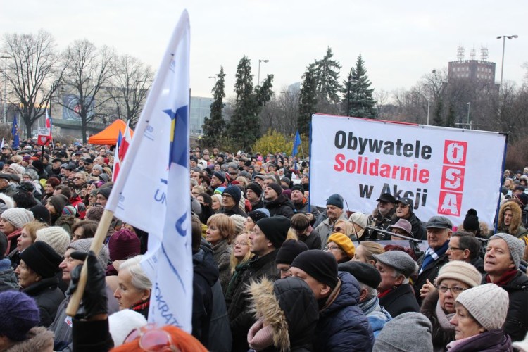Strajk Obywatelski: 500+ zrujnuje gospodarkę i będą kolejki jak w stanie wojennym [ZDJĘCIA], Bartosz Senderek