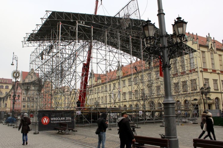 Wrocław: trwa budowa scen sylwestrowych [ZOBACZ ZDJĘCIA], Bartosz Senderek