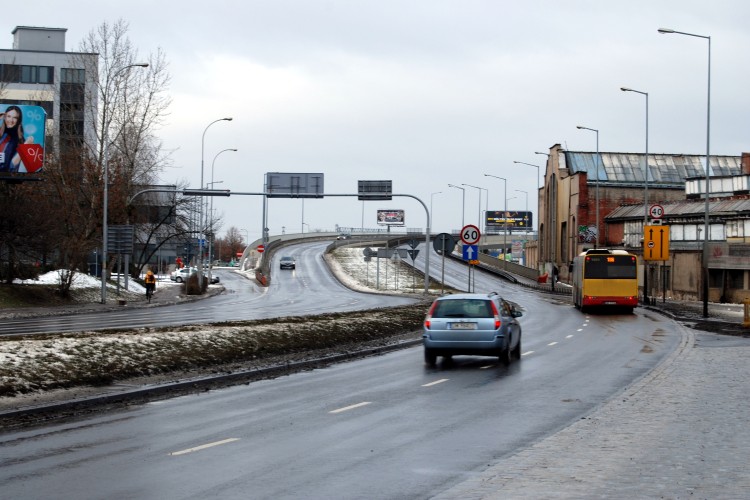 Wrocław: zima nie zaskoczyła drogowców, ale wypadków i tak było więcej, red.